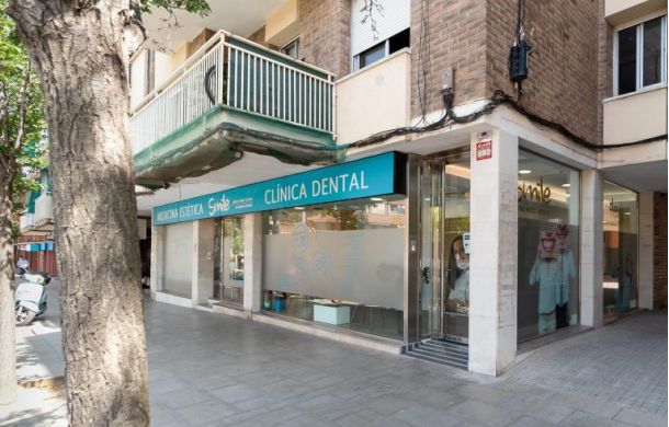 Serveis Salud - SMILE DENTAL MÈDIC ESTÈTIC
