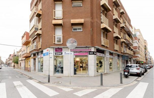 WOW-CASA-DE-LAS-MEDIAS-FACHADA-768x513