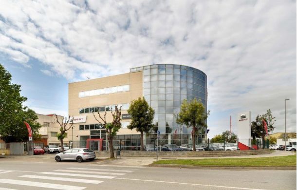 WOW-BAIX-MOTOR-FACHADA-768x513